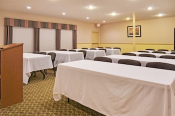 holiday inn express hotel and suites livingston by ihg