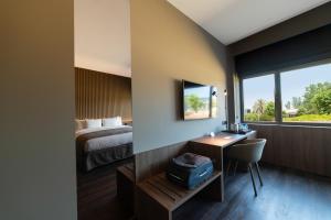 barcelona airport hotel