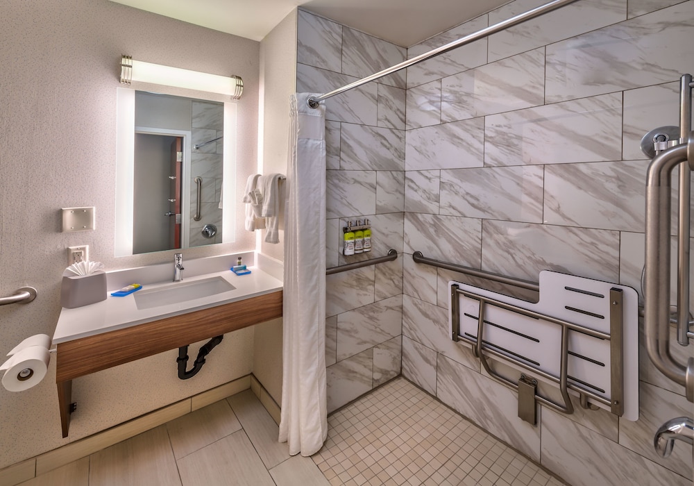 holiday inn express reno airport by ihg