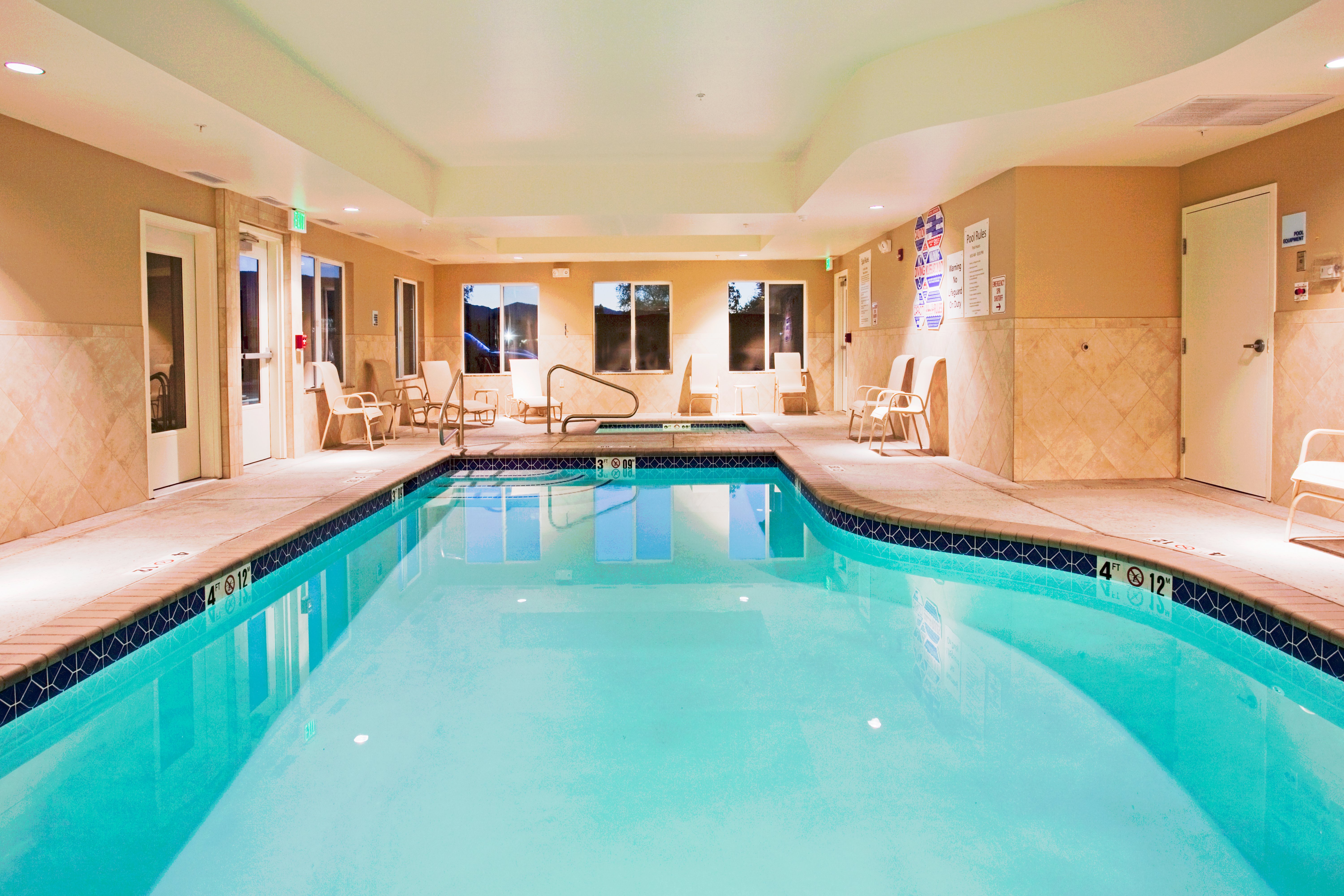 holiday inn express reno airport by ihg