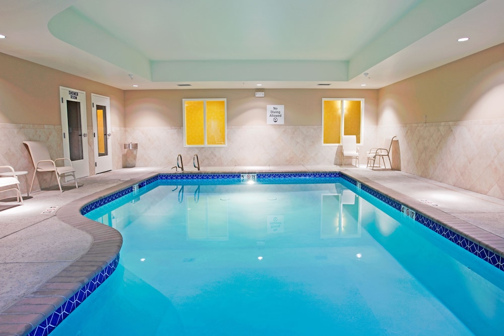 holiday inn express reno airport by ihg
