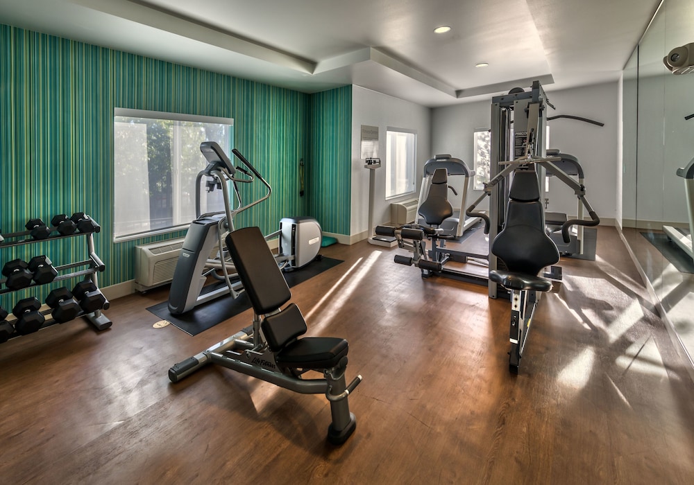 holiday inn express reno airport by ihg