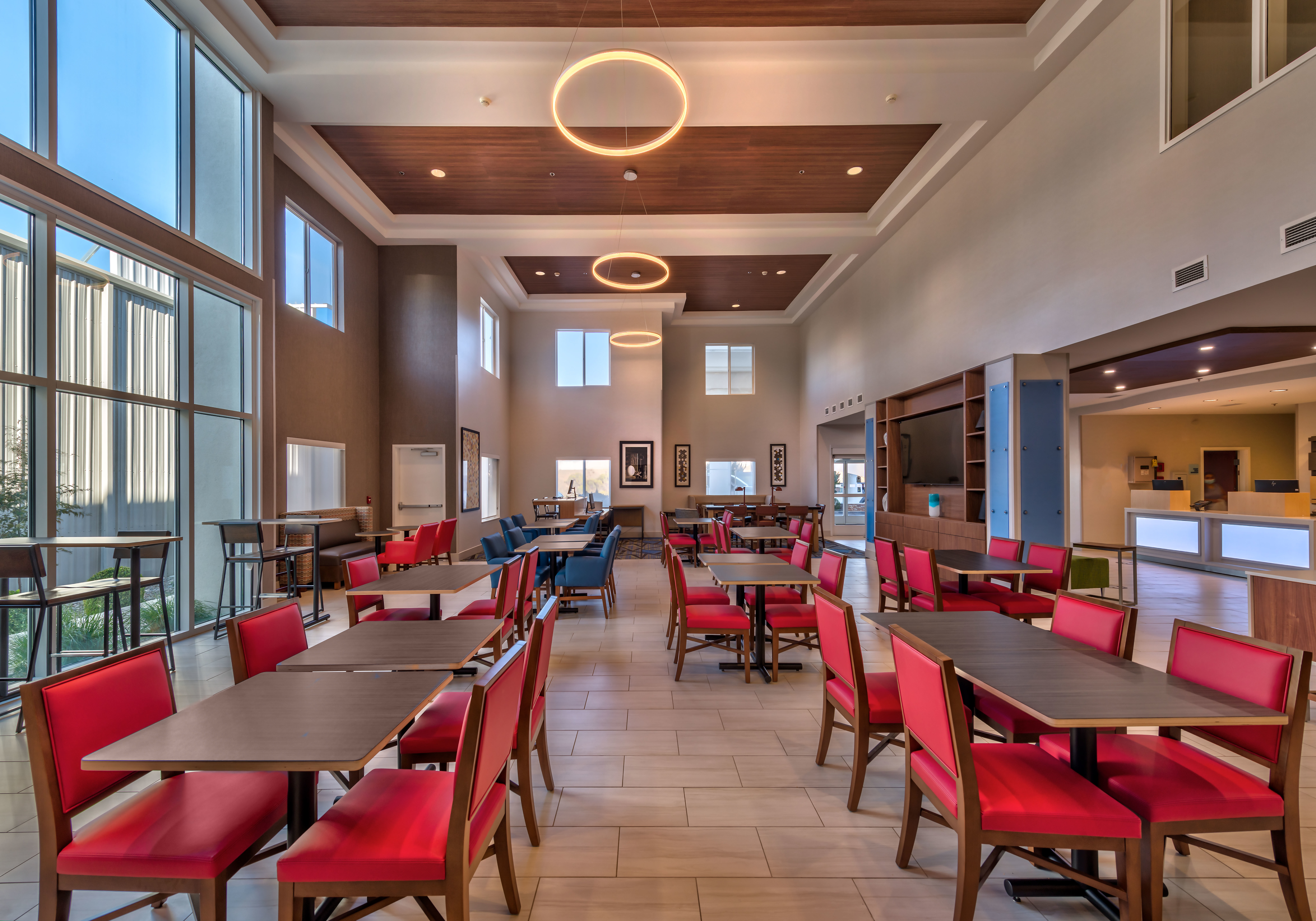 holiday inn express reno airport by ihg