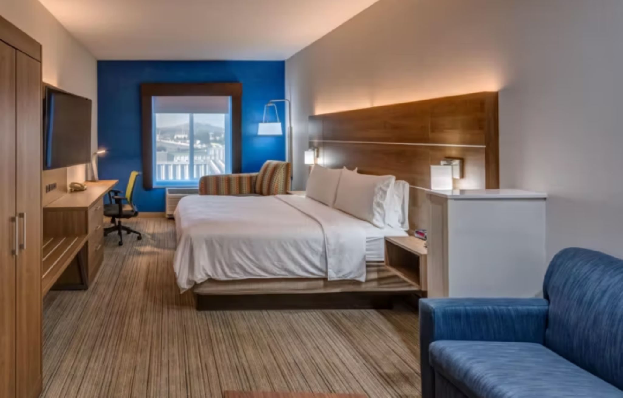 holiday inn express reno airport by ihg
