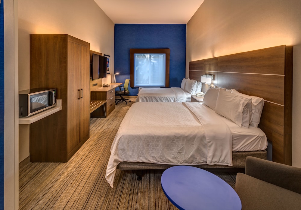 holiday inn express reno airport by ihg