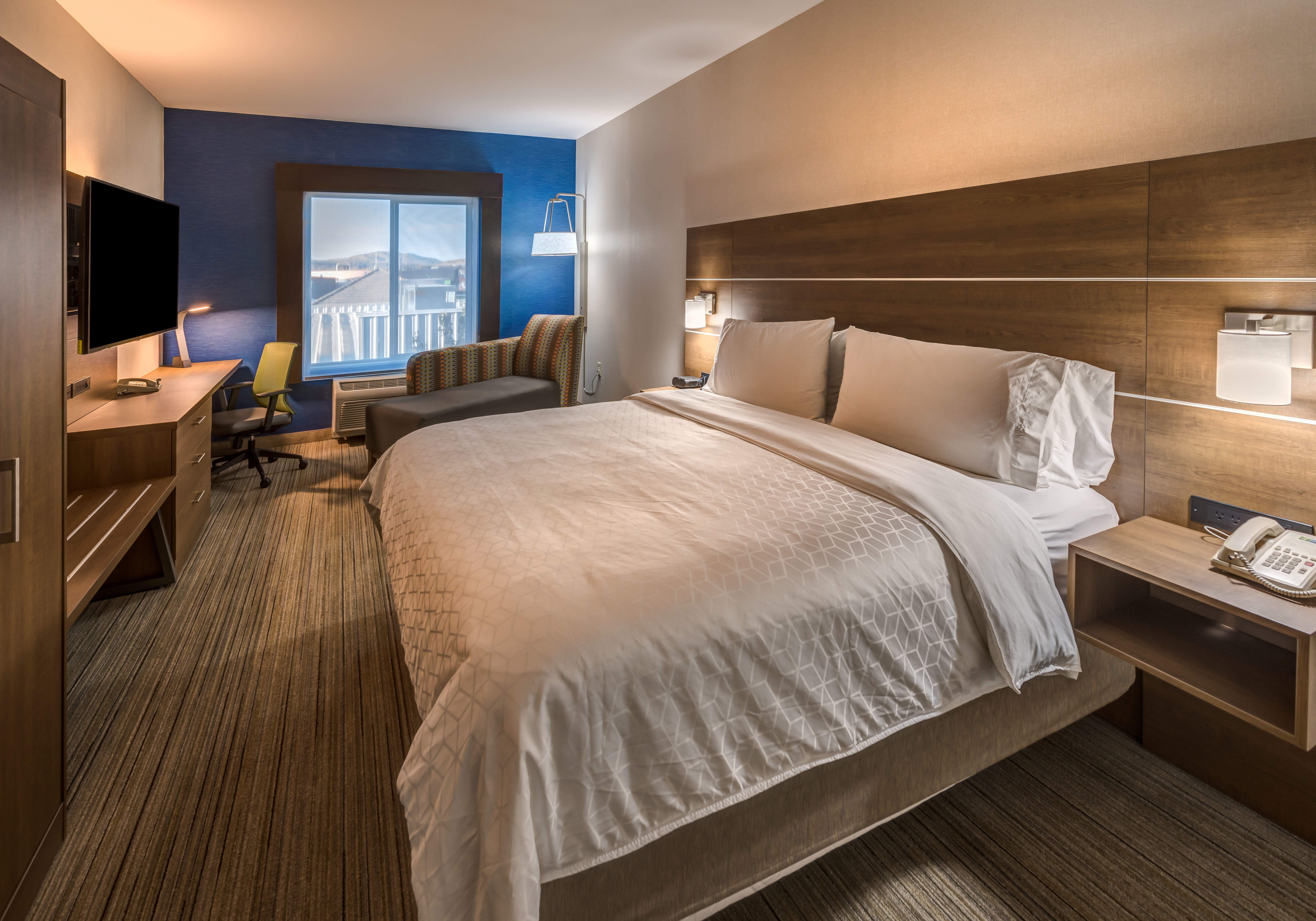 holiday inn express reno airport by ihg