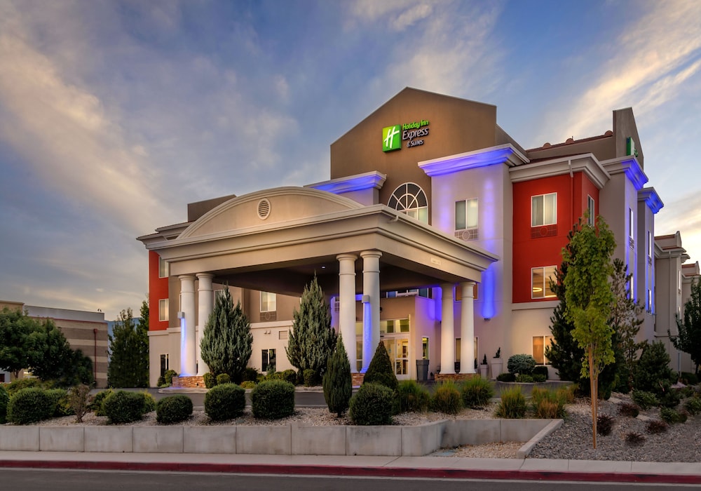 holiday inn express reno airport by ihg