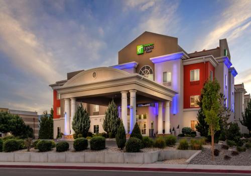 holiday inn express reno airport by ihg