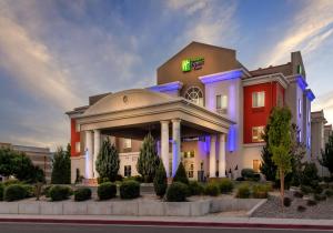 holiday inn express reno airport by ihg