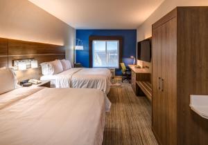 holiday inn express reno airport by ihg