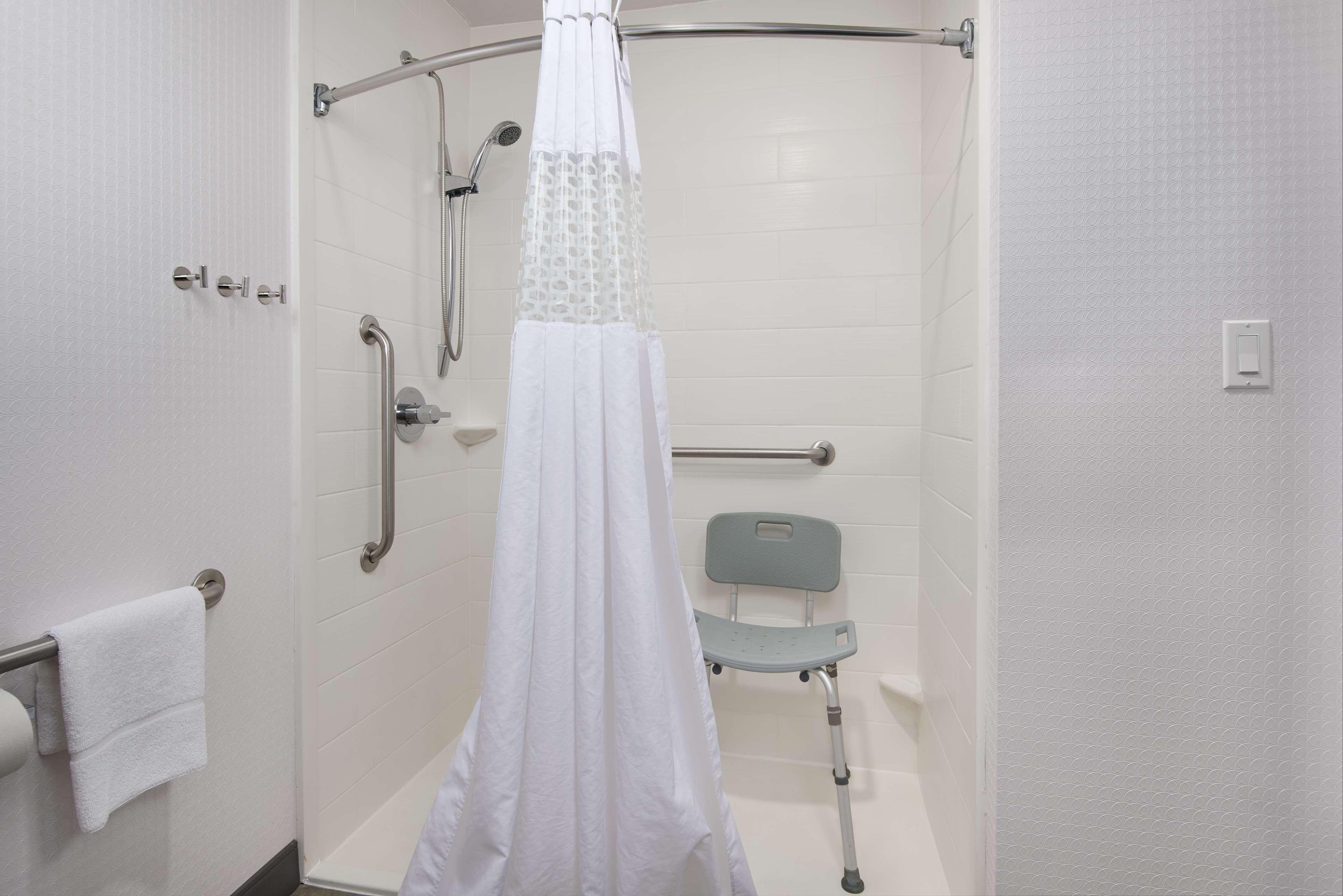 hampton inn by hilton eagle pass