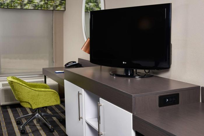 hampton inn by hilton eagle pass