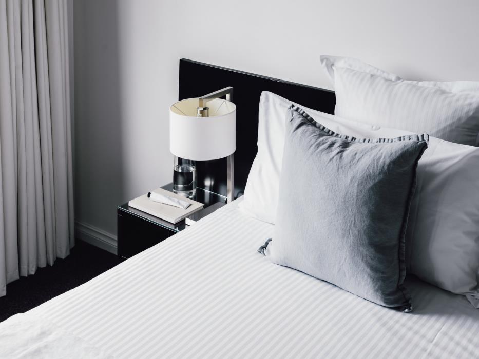quay west suites melbourne