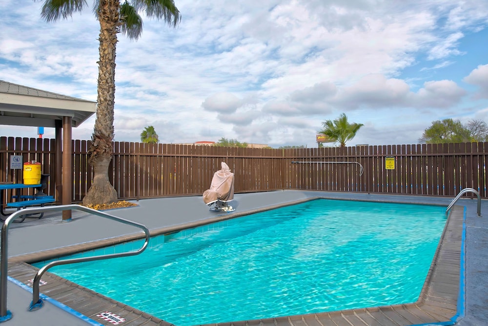motel 6 eagle pass tx lakeside