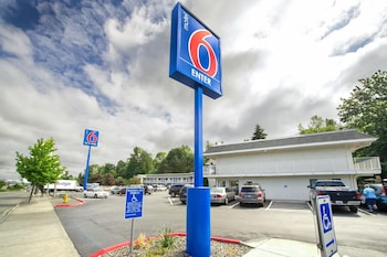motel 6 seattle wa airport