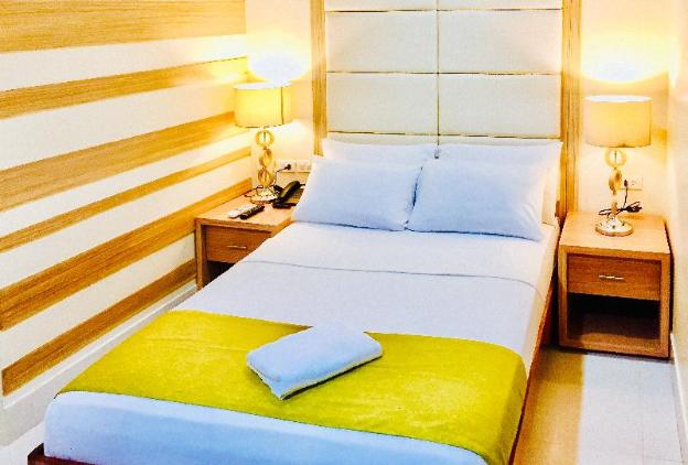 reddoorz plus abc landmark hotel