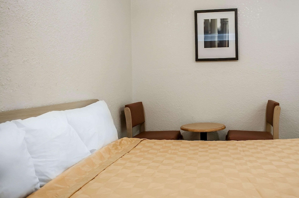 rodeway inn albuquerque