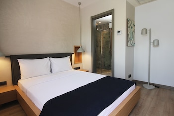 mellow blue hotel