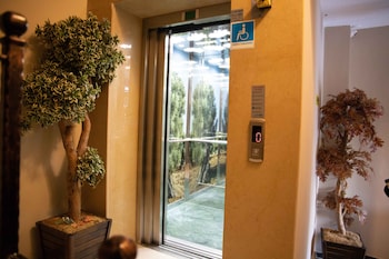 imroz elia hotel