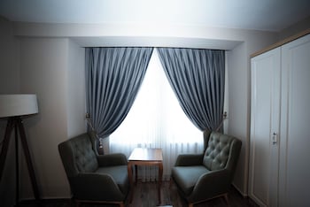 imroz elia hotel
