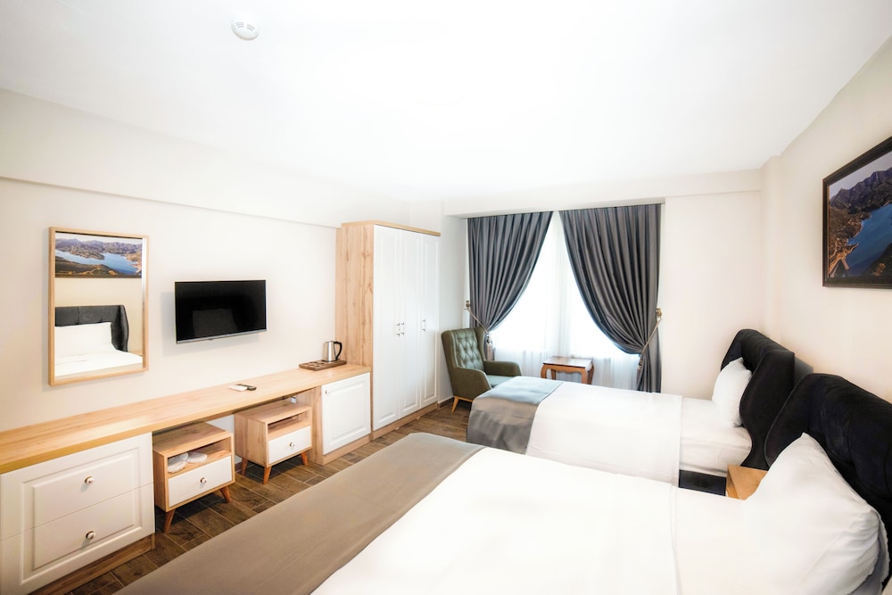 imroz elia hotel