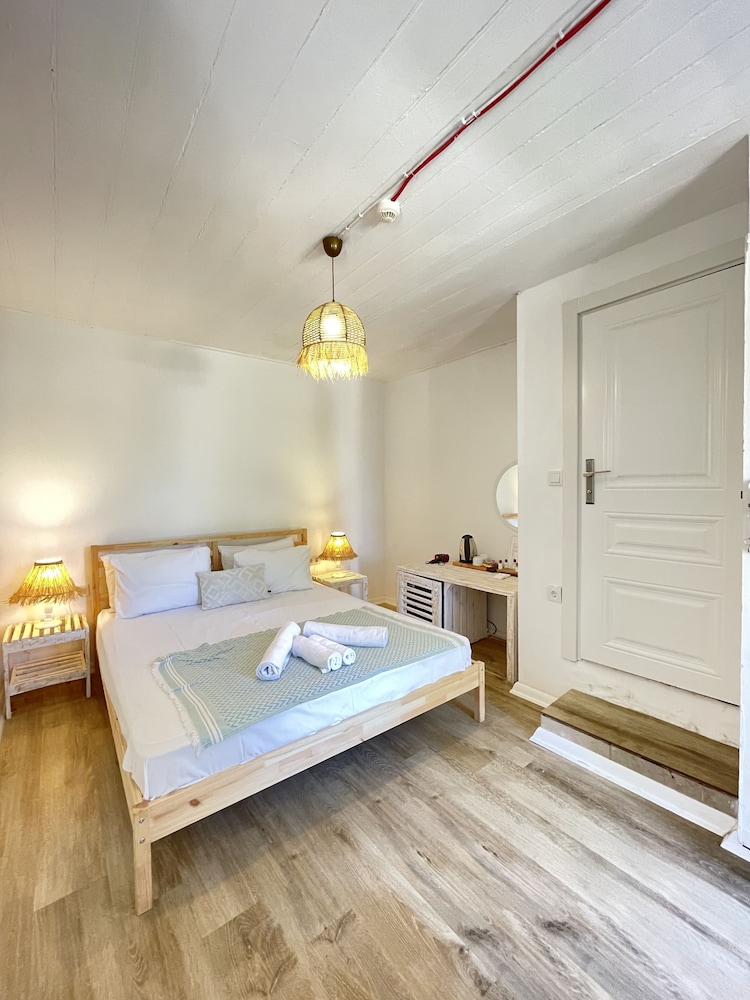 ikigai hotel villa rifat