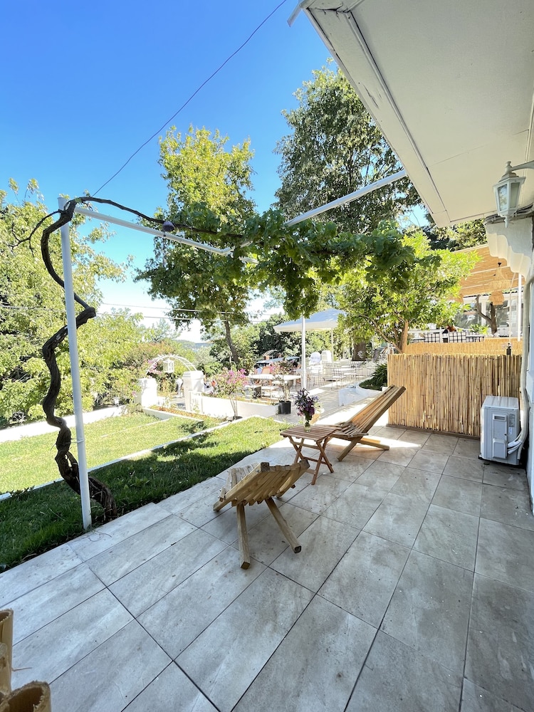 ikigai hotel villa rifat