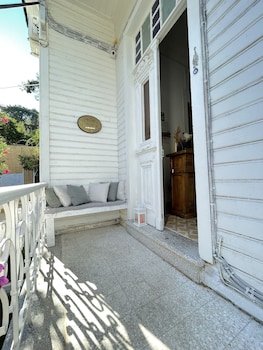 ikigai hotel villa rifat