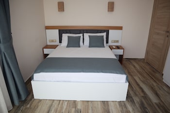 aurora sigacik hotel