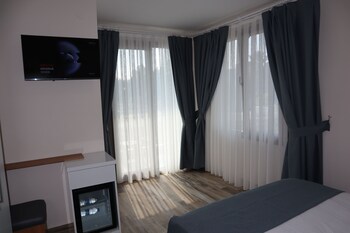aurora sigacik hotel