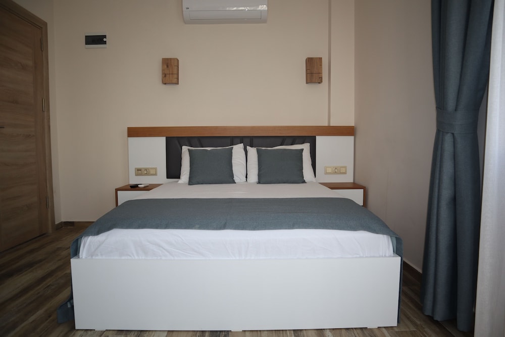 aurora sigacik hotel