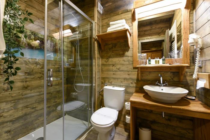 lakeside hotel plitvice