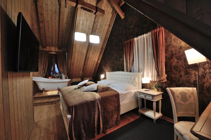 lakeside hotel plitvice