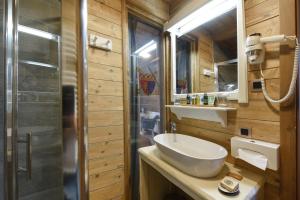 lakeside hotel plitvice