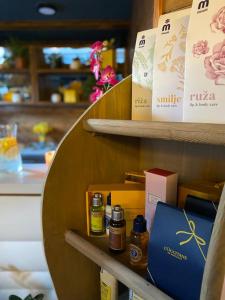 lakeside hotel plitvice