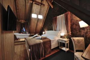 lakeside hotel plitvice