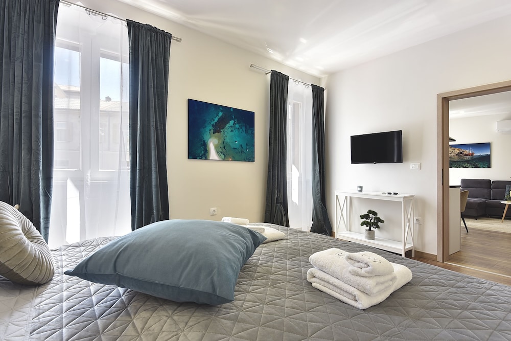 danda central luxury apartments