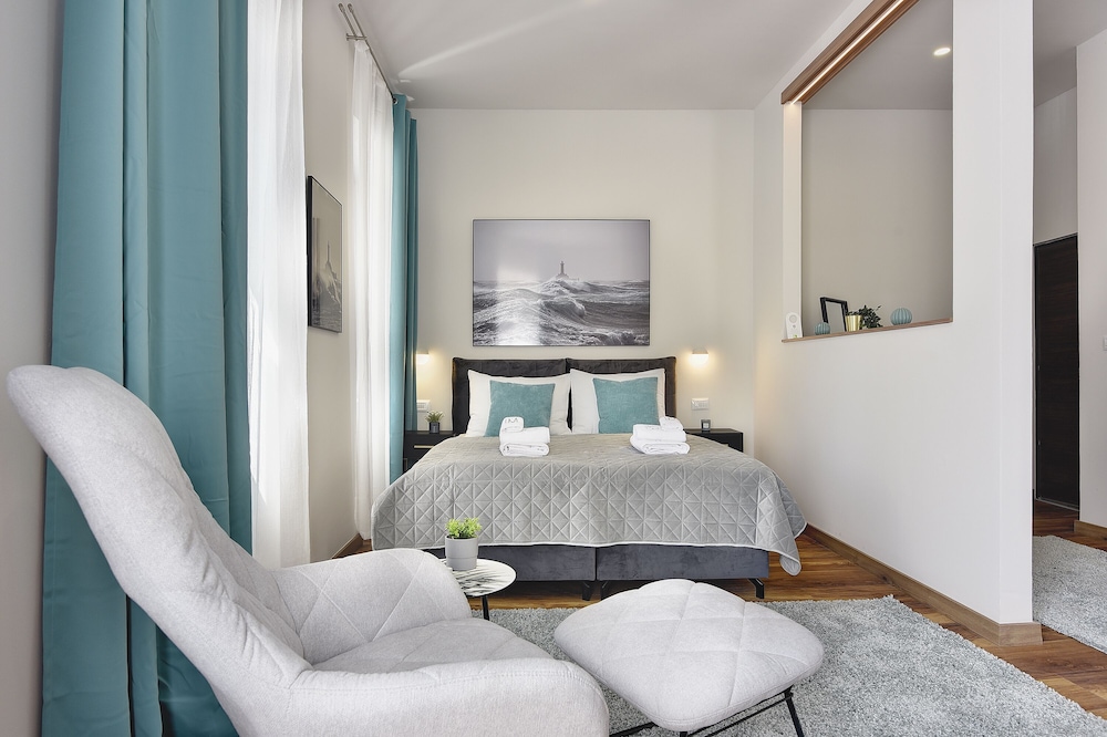 danda central luxury apartments