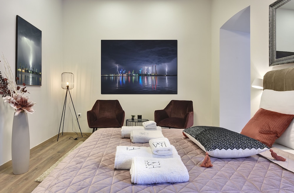danda central luxury apartments