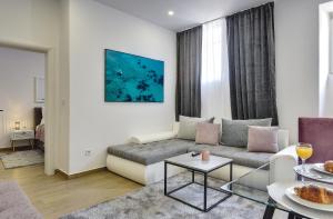 danda central luxury apartments