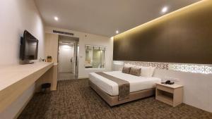 city park hotel bangkok pratunam by pcl
