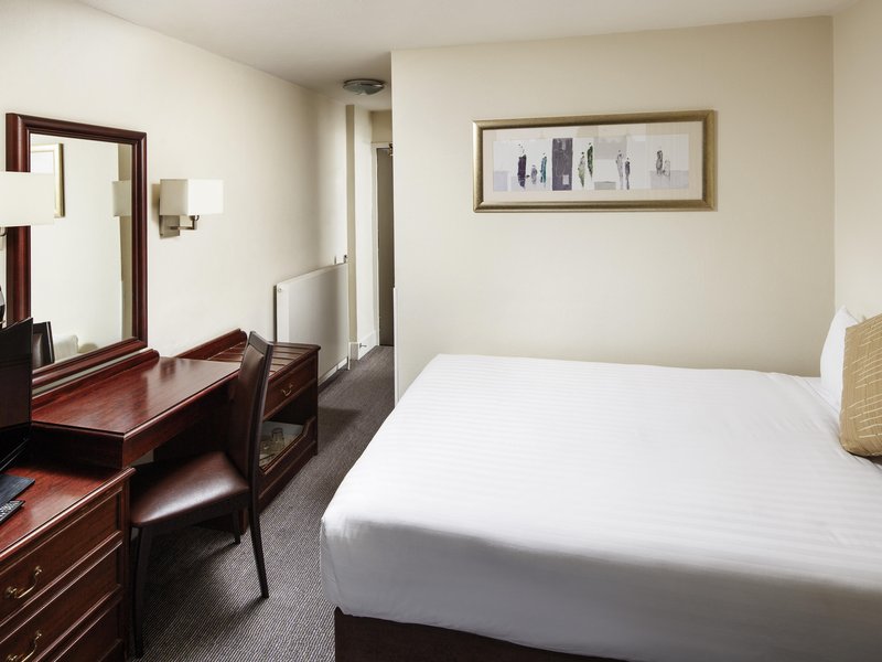mercure edinburgh city princes street hotel
