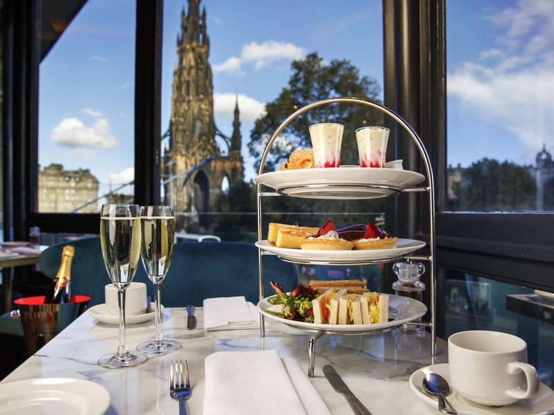 mercure edinburgh city princes street hotel