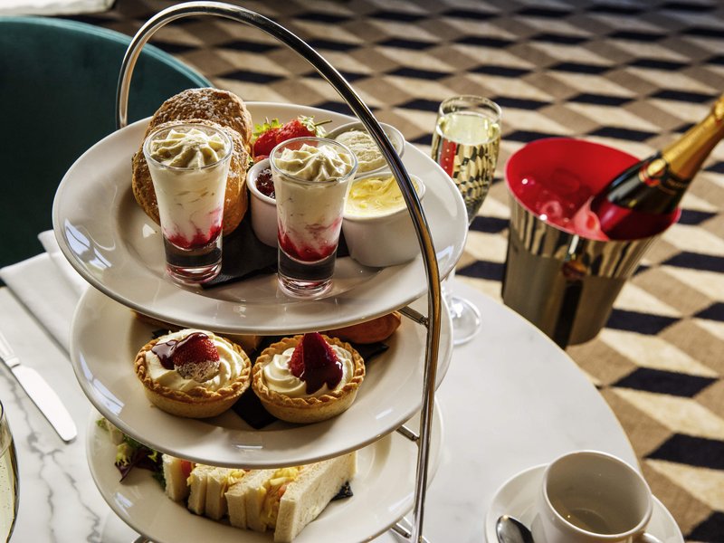 mercure edinburgh city princes street hotel