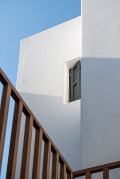 milos