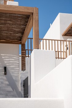 milos