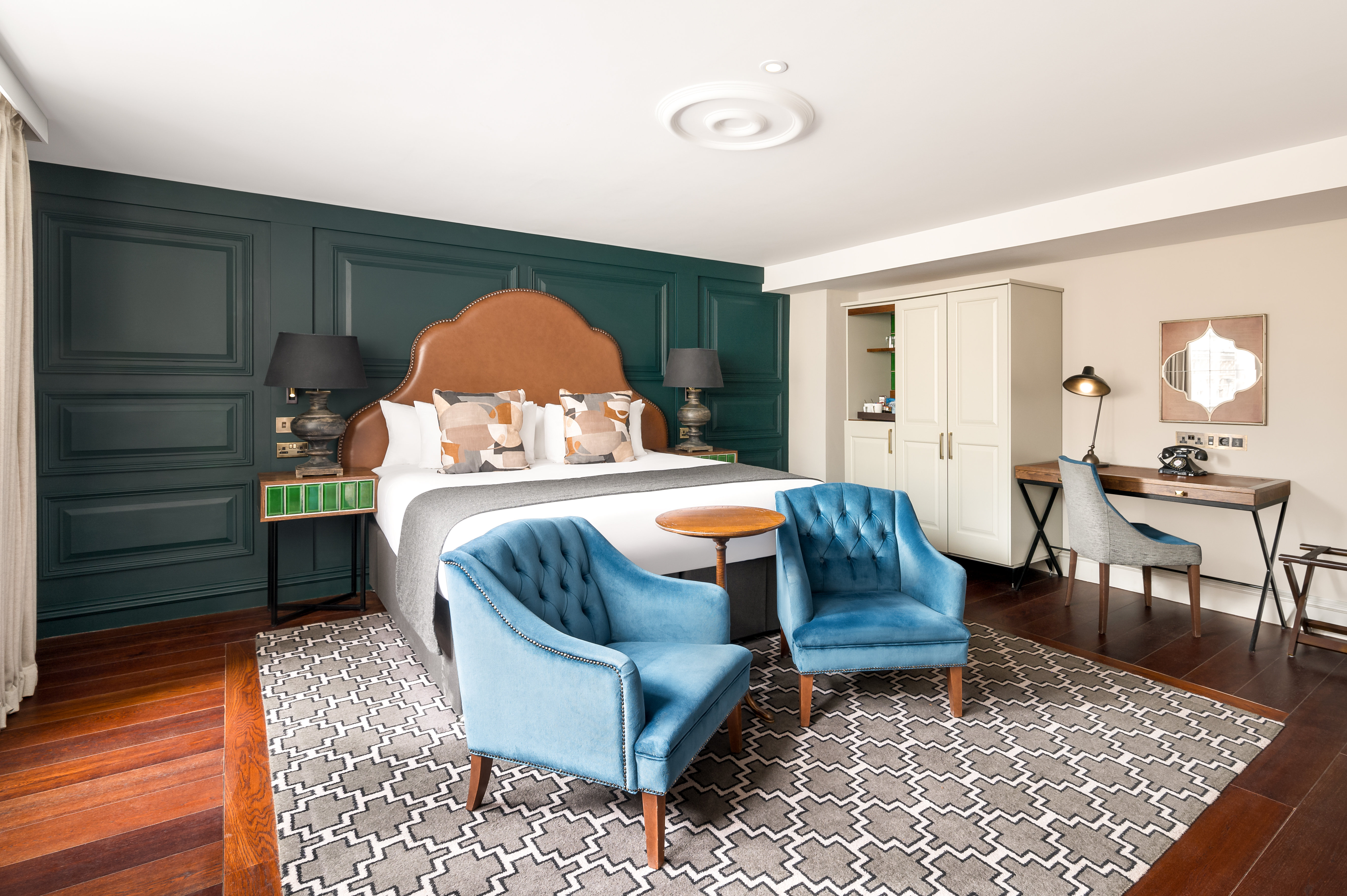 hotel indigo edinburgh princes street by ihg