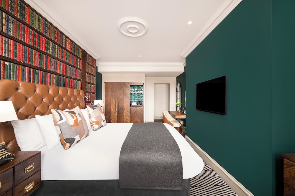 hotel indigo edinburgh princes street by ihg