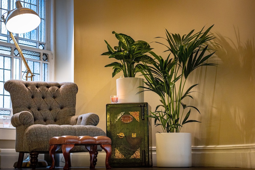 hotel indigo edinburgh princes street by ihg