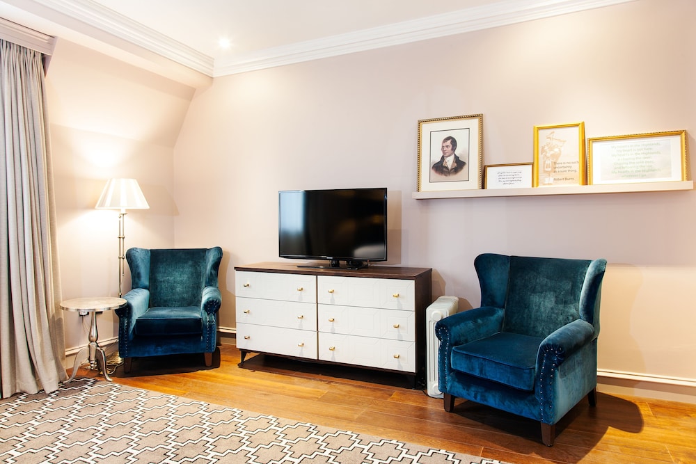 hotel indigo edinburgh princes street by ihg